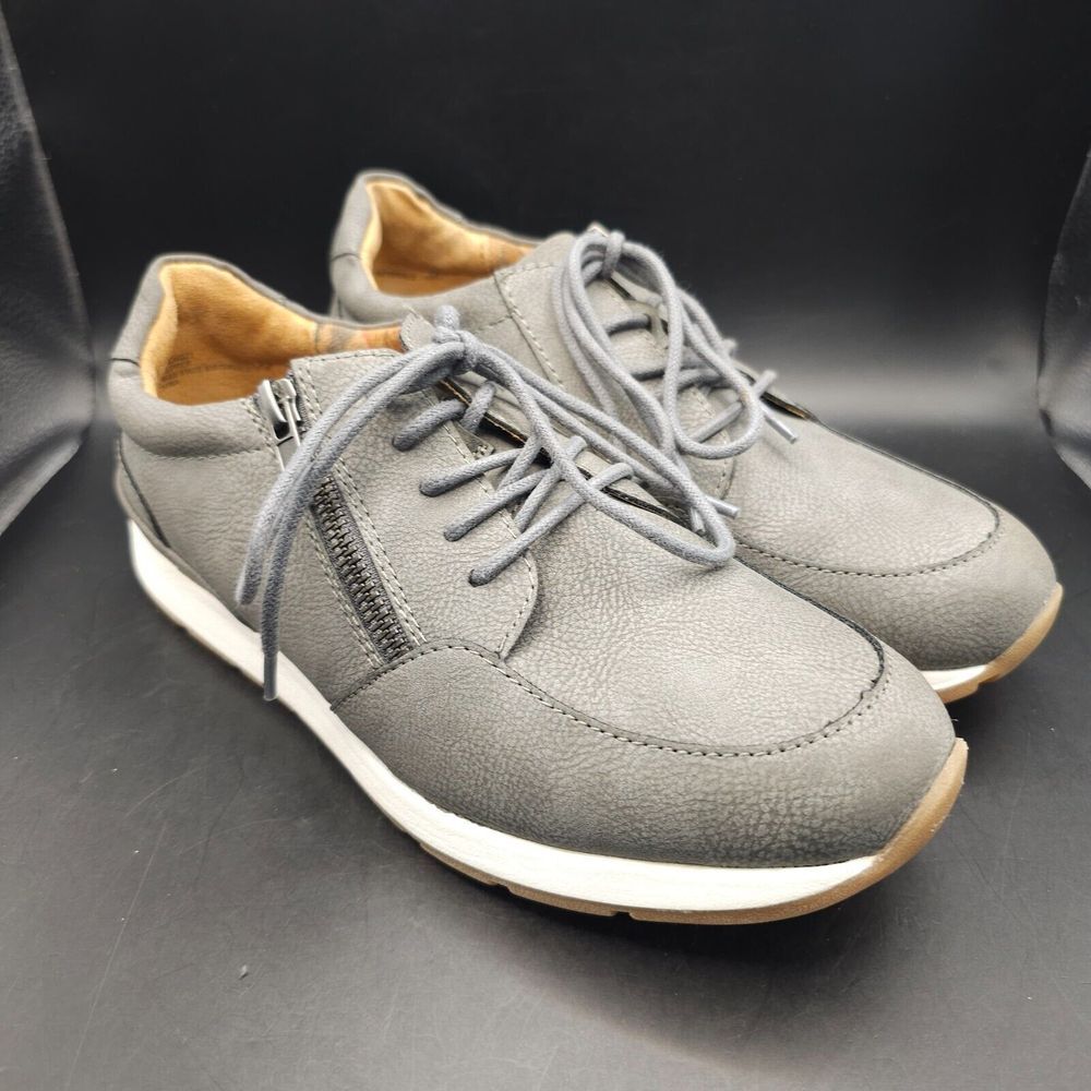 B.O.C' Born Women's Khloe Size 8M Light Grey Slate‎ Sneaker Zipper